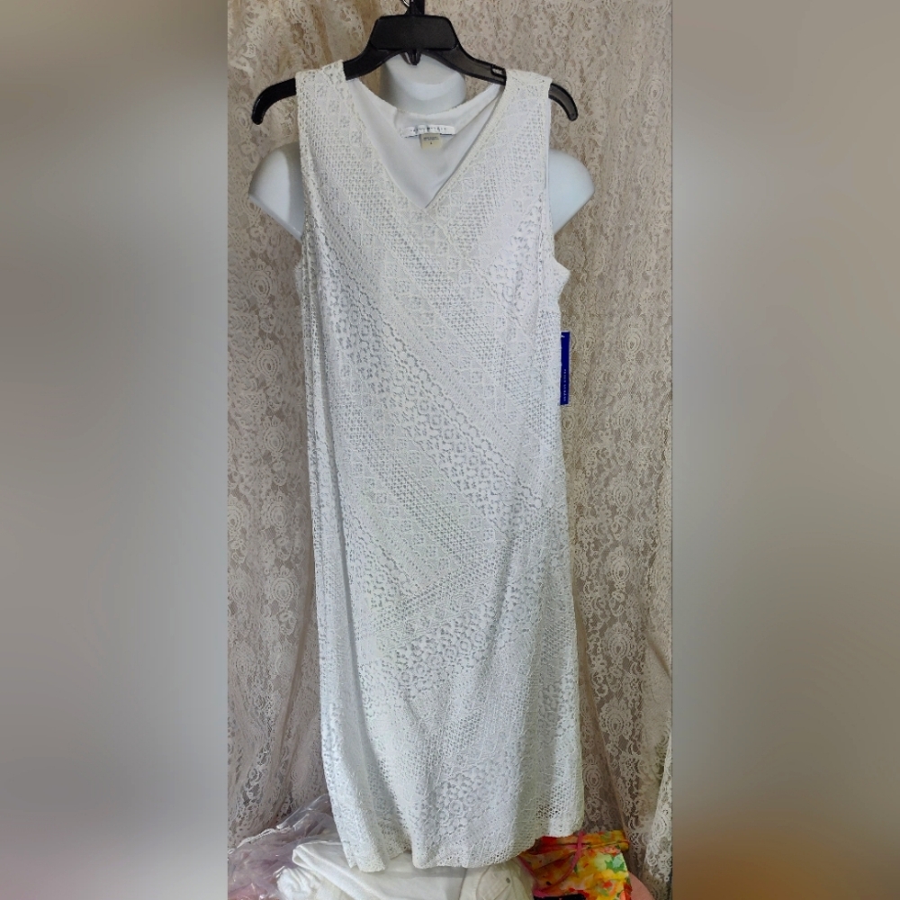 Elegant White Lace Midi Dress